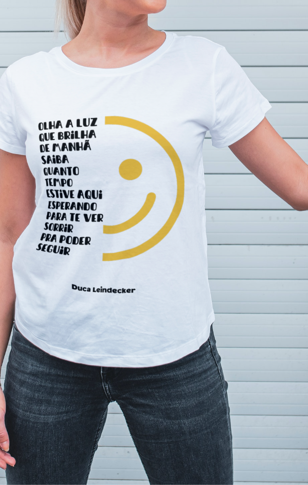 Foto do produto Camiseta O Amanhã Colorido - Smile | Branca